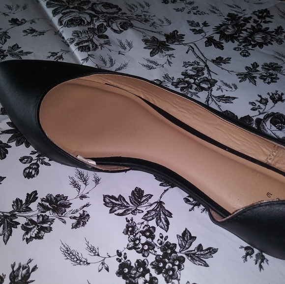 🗣Closet Clean Out🗣 - Picture 3 of 3